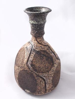 Faceted bottle