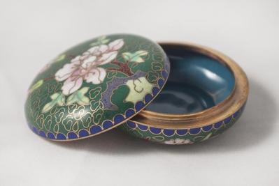 Round Covered Box